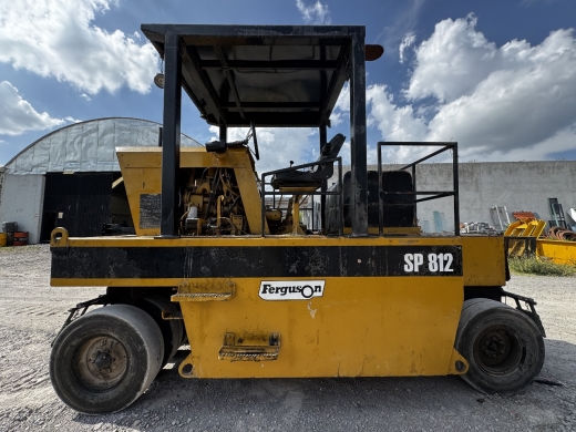Compactadores Neumáticos FERGUSON SP912