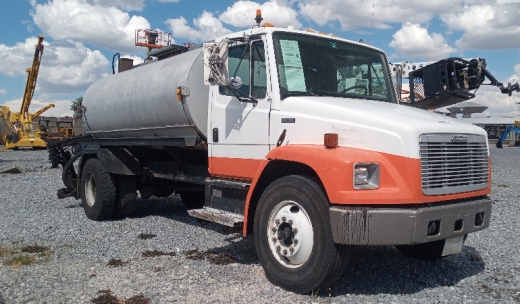 FREIGHTLINER LLC FL70 FREIGHTLINER LLC FL70
